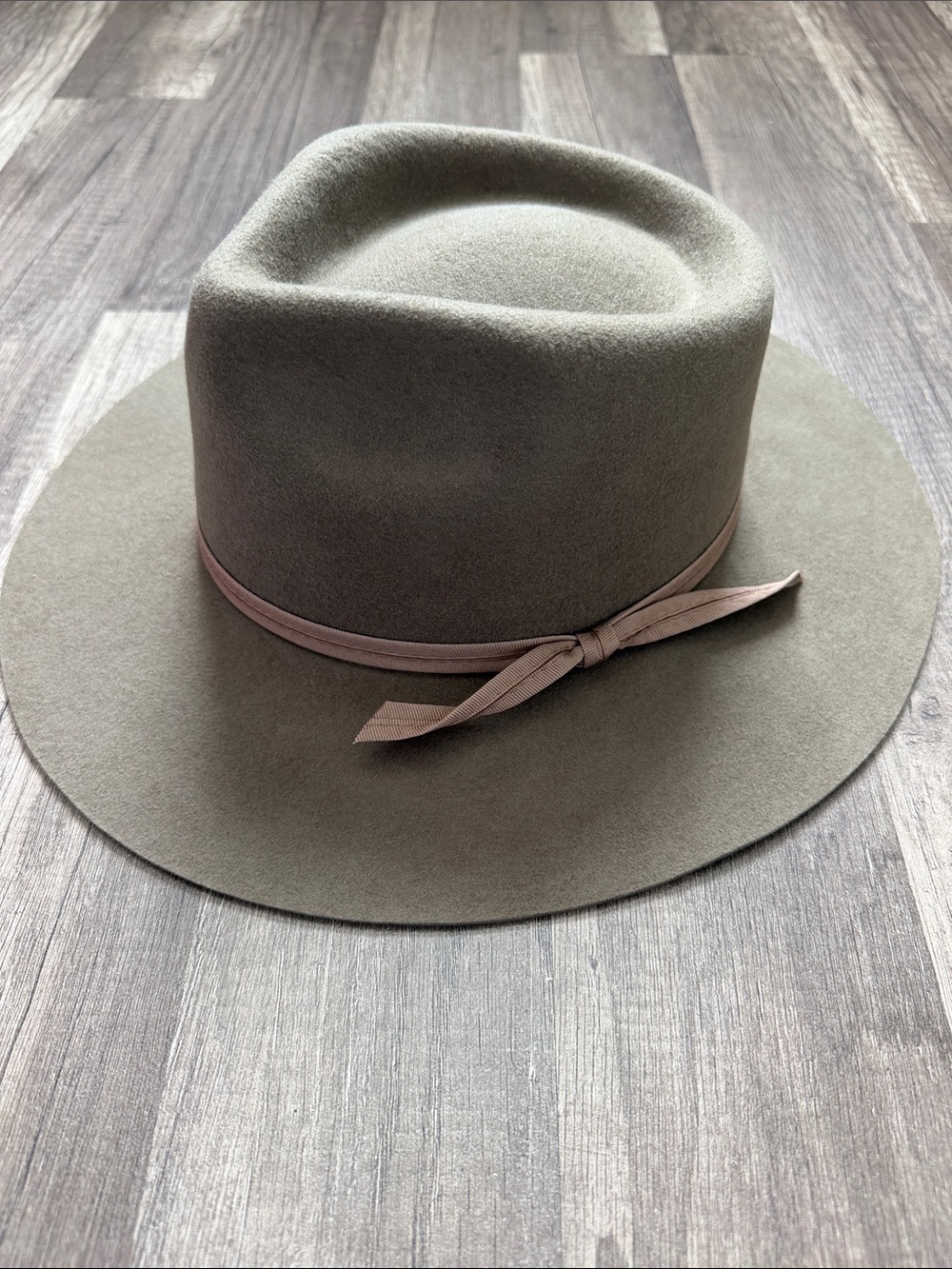 NWT Lack Of Como Classic Wide-Brim Felt Fedora Hat in Olive with Ribbon